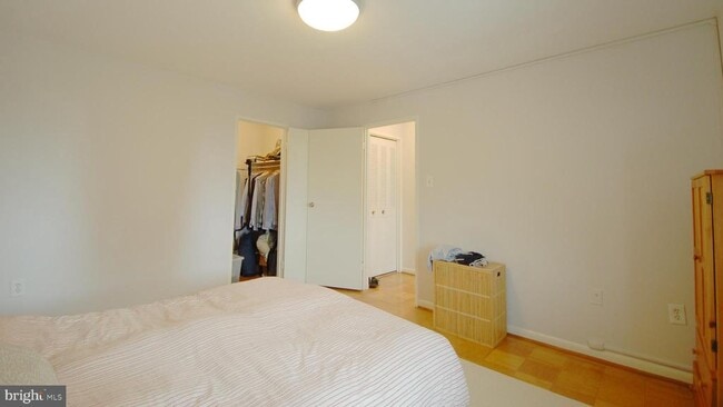 Photo - 10201 Grosvenor Pl Unit 828