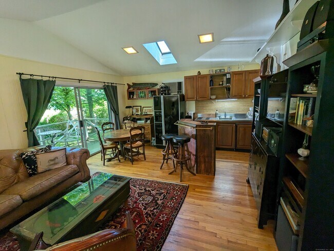 Photo - 3 Wild Rose Ln