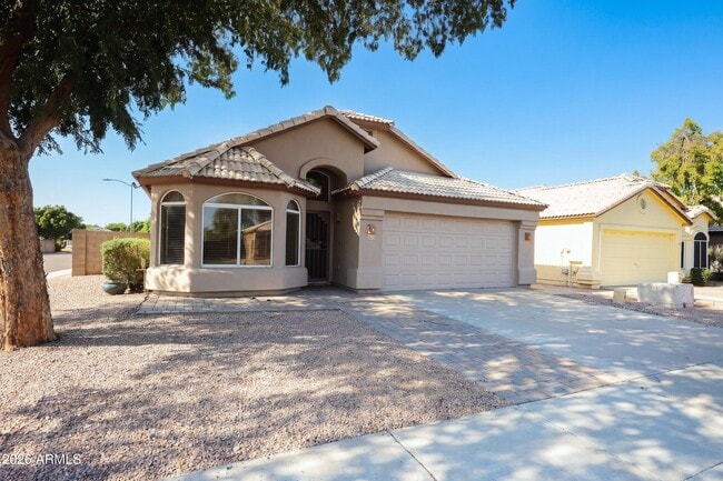 Photo - 503 W Kelton Ln