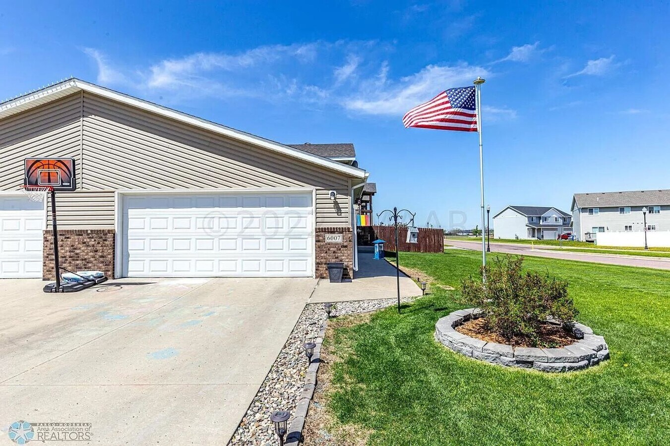 3 Bedroom Twinhome in South Fargo!! - 3 Bedroom Twinhome in South Fargo!!