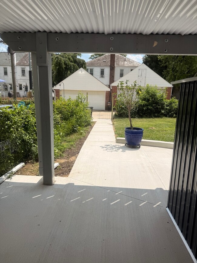 Entrance from Aigburth Ave. - 201 Ridge Ave Unit Ridge Ave