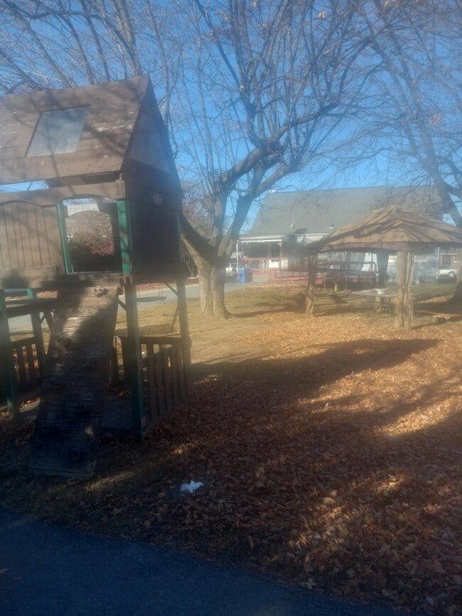 Photo - 766 Tuckerton Ave