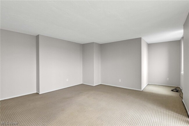 Photo - 12900 Lake Ave Unidad 201