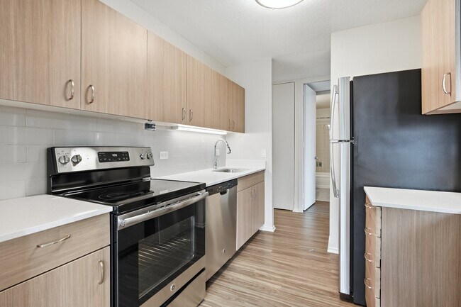 Photo - 55 W Elm St