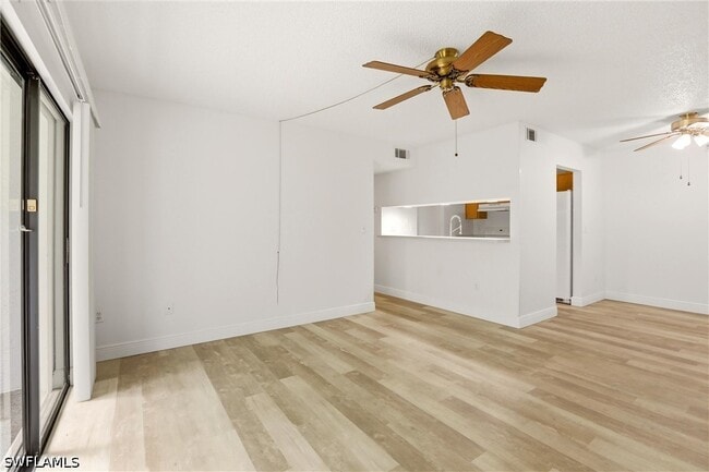 Photo - 9570 Green Cypress Ln Unidad 6