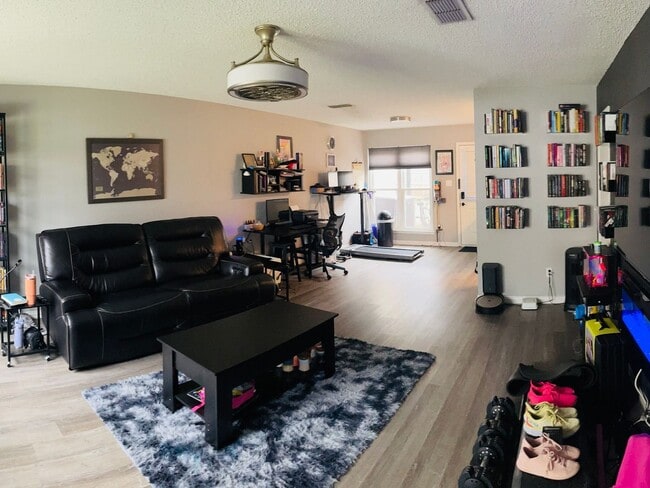 Photo - 5624 Giddyup Ln