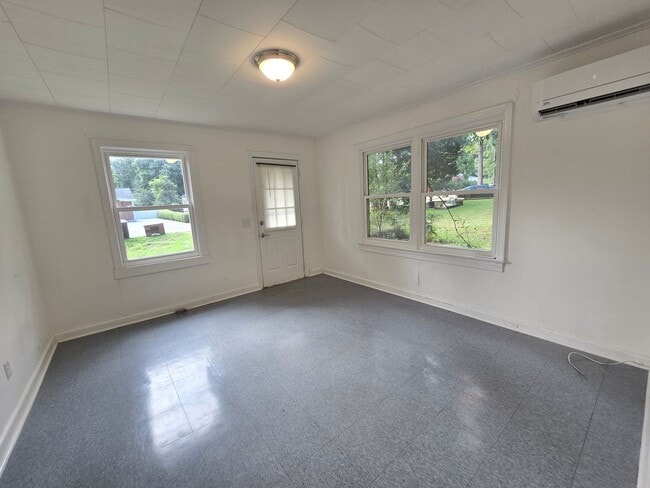 Photo - NEW LISTING!!!!!