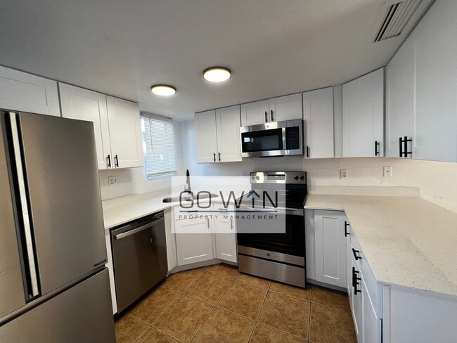 Building Photo - 15601 N 30th St Unit 8 Rental