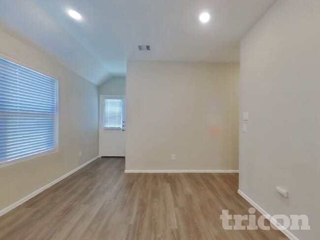 Photo - 210 Pine cavern dr