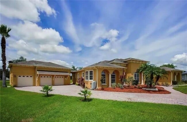 Building Photo - 2120 Bunker View Ct