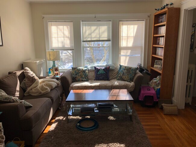 Photo - 27 Bartlett Ave Unit 2