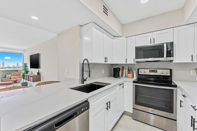 Photo - 1200 West Ave