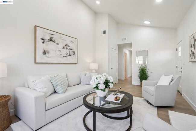 Photo - 3168 Courthouse Dr