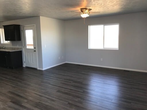 Building Photo - 2 Bed/1 Bath Upstairs Apartment in Brandon, SD!!
