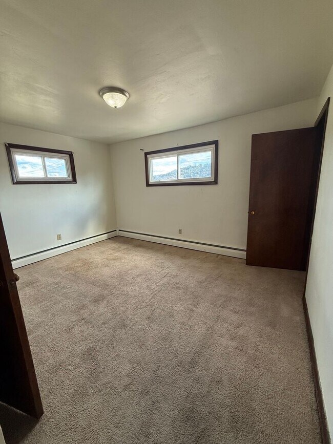 Photo - 2 Bedroom 1 Bathroom Apartment For Rent!