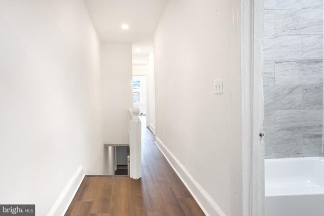 Photo - 2212 W Fayette St