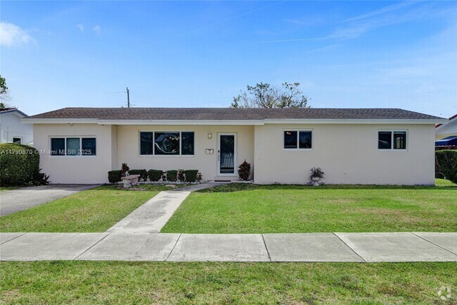 Building Photo - 5811 SW 95th Ct Rental