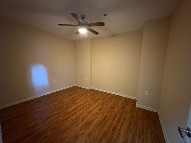 Photo - 466 Poplar St Unit 1