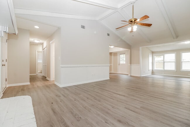 Photo - 209 Buckskin Dr