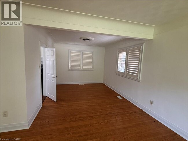 Photo - 603 Rymal Rd W