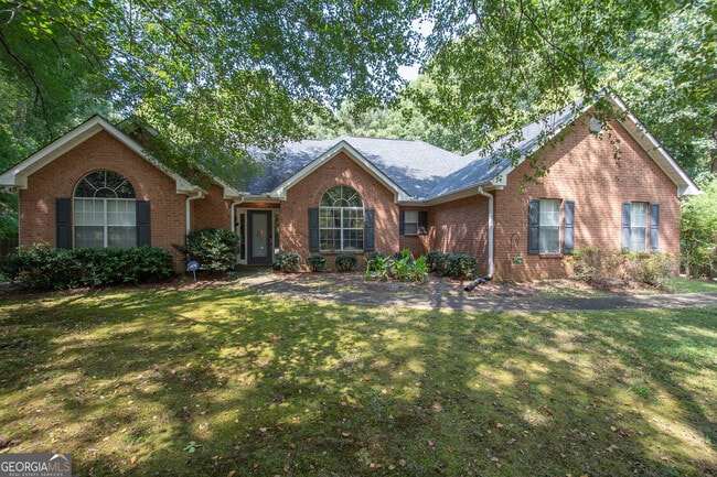 Photo - 235 Masters Dr