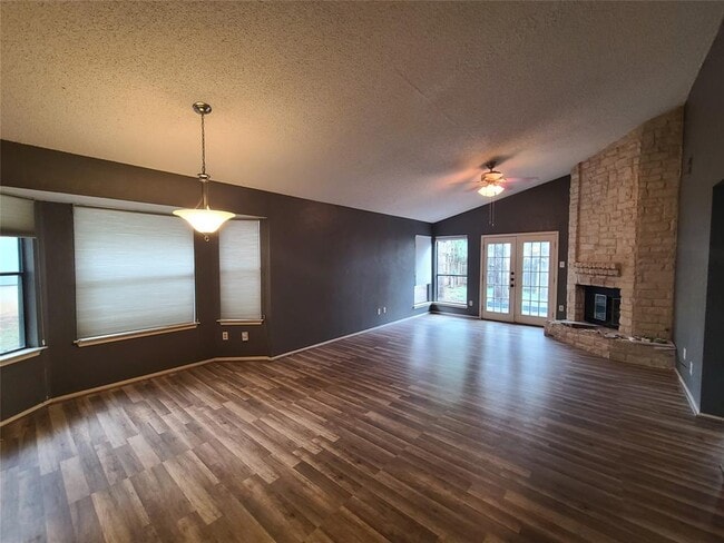 Photo - 2812 Goldbridge Dr