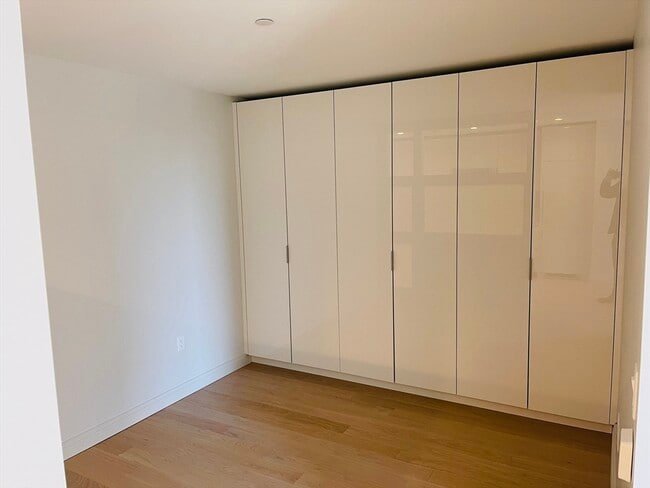 Photo - 135 Seaport Blvd Unit 910