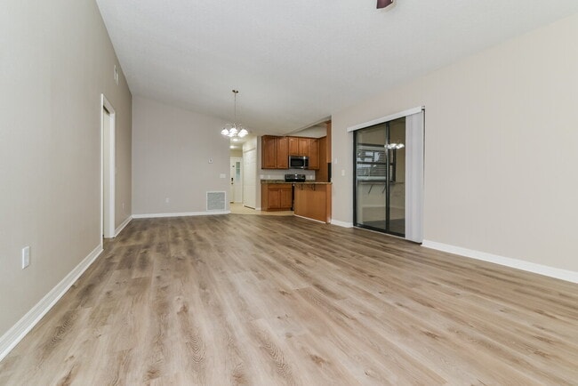 Photo - 336 Shorewood Dr