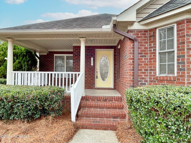 102 Boleyn Loop House - House Rental in New Bern, NC | ForRent.com
