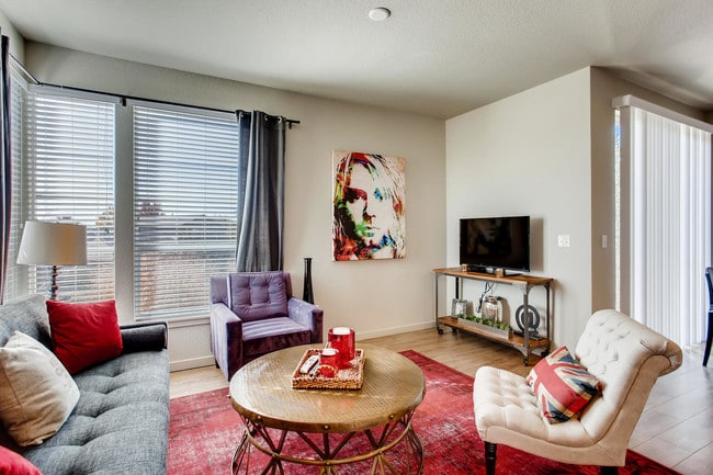 Legend Flats | Evans, CO Apartments