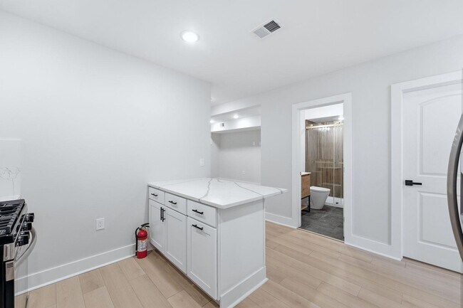 Photo - 1205 Hillside Pl Unidad 2