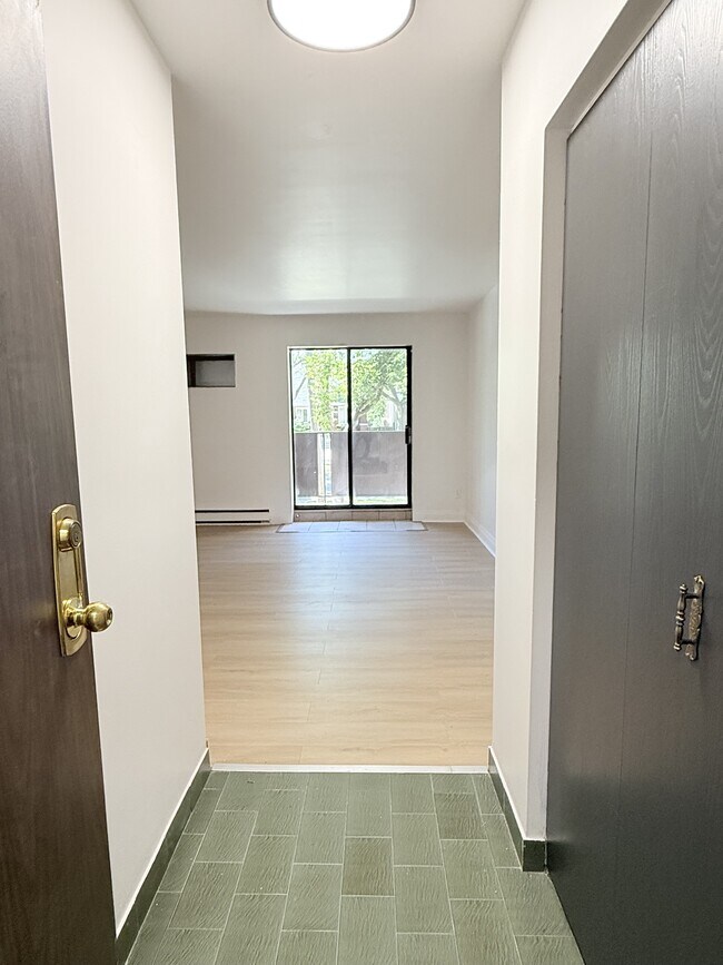 Photo - 650 Cameron Ave