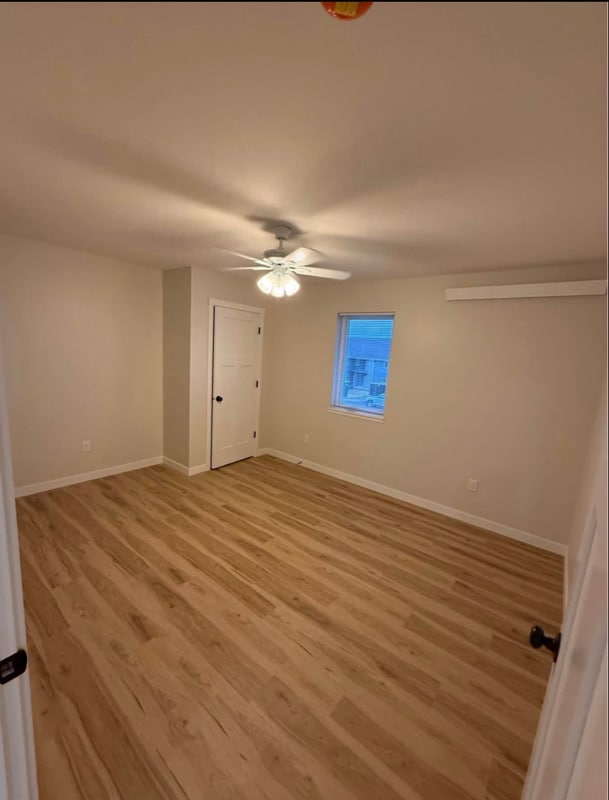 Photo - 102 8th Ave SW