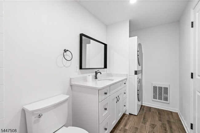 Photo - 54 W Somerset St
