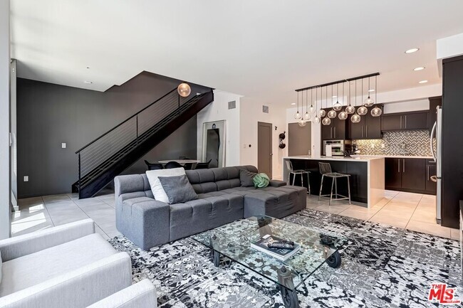 Building Photo - 13045 Pacific Promenade Unit 107 Rental