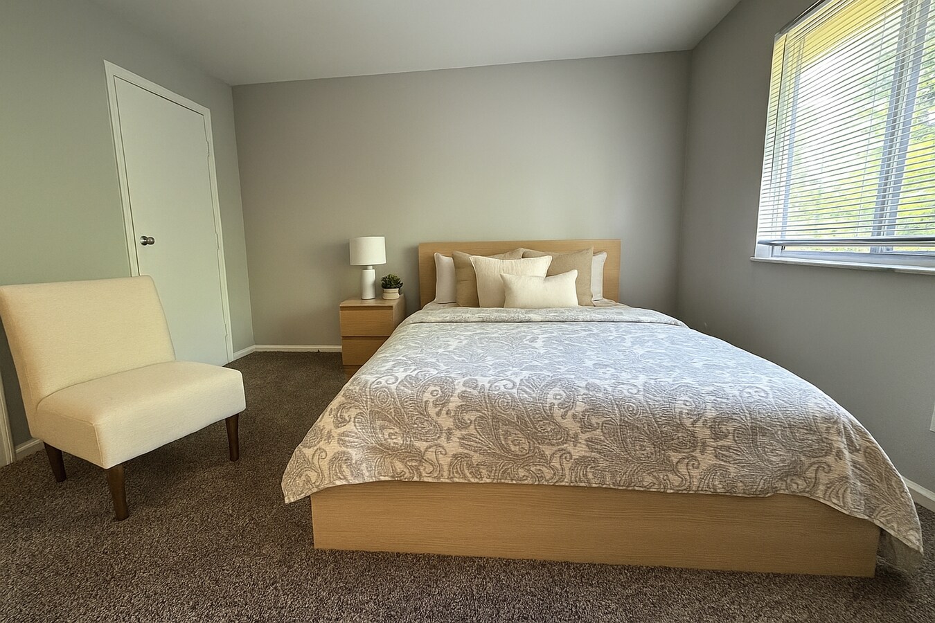 Photo - Silver Rock Avenue Apartments