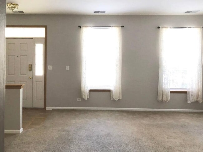 Photo - 2575 Hillsboro Blvd