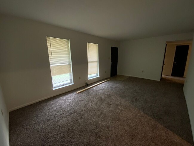 Photo - 3 Bedroom/1.5 bathroom Duplex