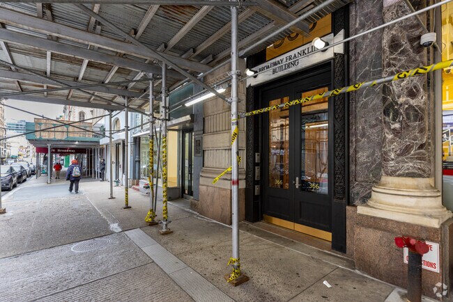 Photo - Broadway-Franklin Building