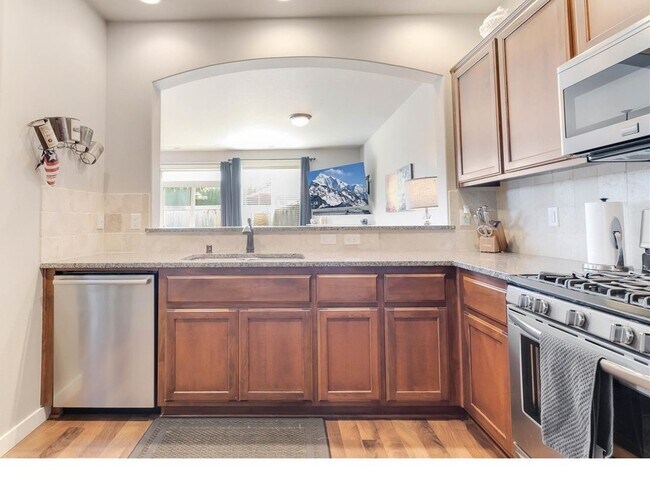 Vista a la vida - 2513 NE 131st Ct