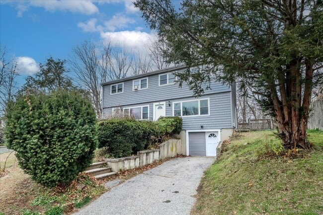 Photo - 32 Pleasant St