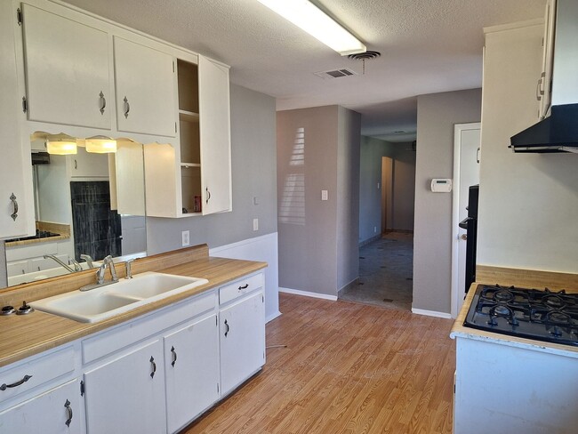 Photo - Charming 3-bedroom, 1-bath home in the heart of Hurst