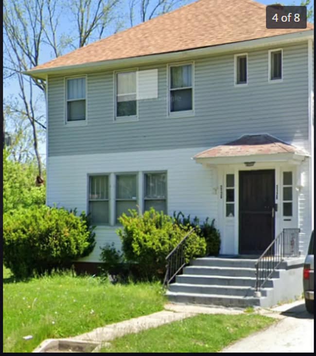 Photo - 2126 Joffre Ave Unit Upper