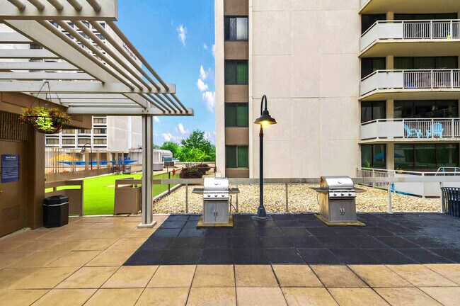 Photo - 320 23rd St S Unidad FL8-ID1022535P