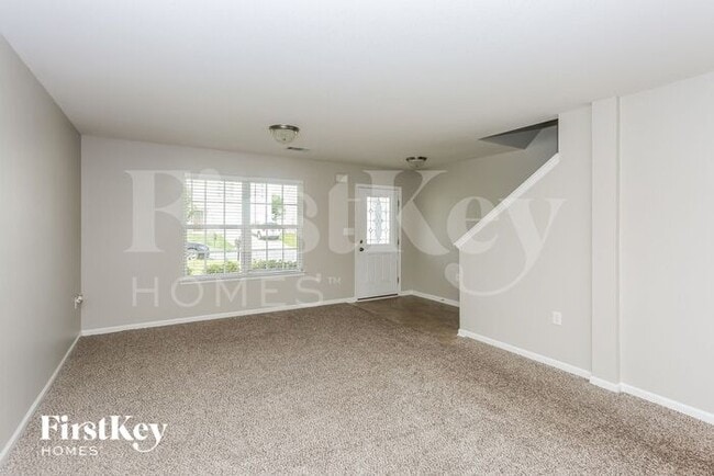 Photo - 2885 Village Center Dr