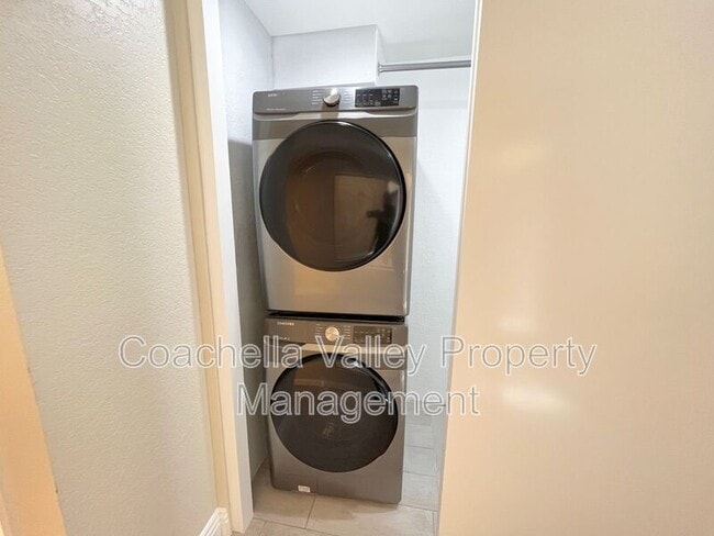 Photo - 41469 Woodhaven Dr W