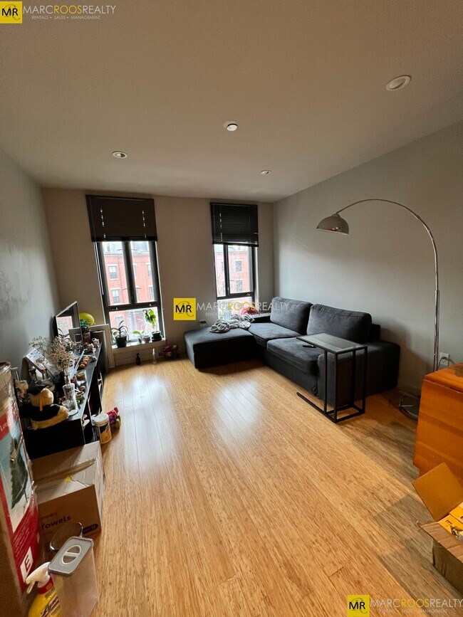 Photo - 691 Massachusetts Ave