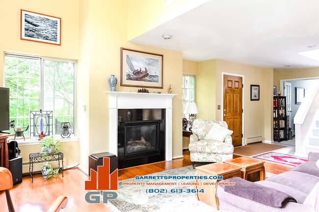 Photo - 11 Lake Forest Dr