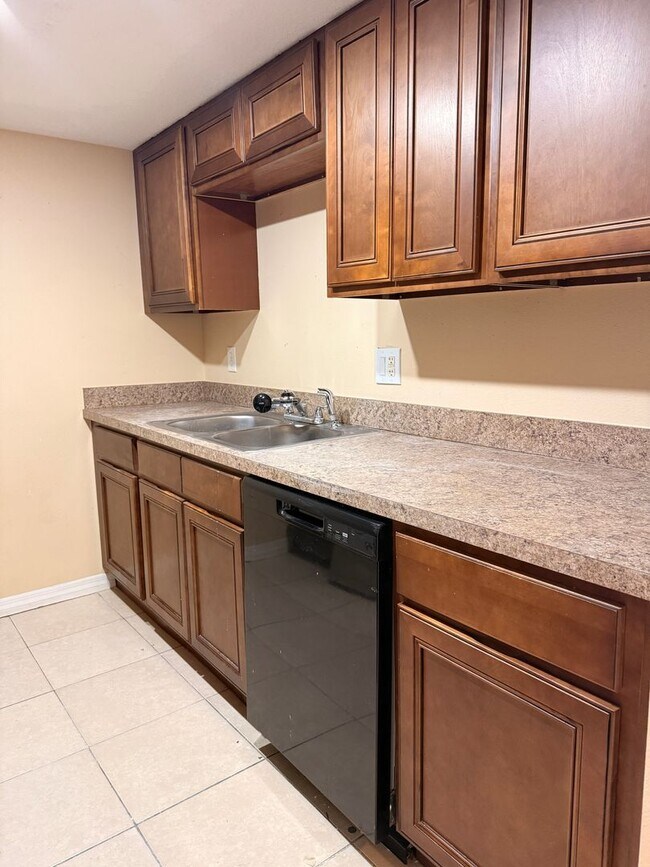 Photo - 2/2 Condo with Lake Views