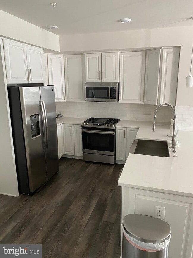 12831 Milling Stone Terrace Townhome Townhome Rental in Herndon VA